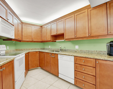 5420 N Ocean Drive - Photo Thumbnail 23