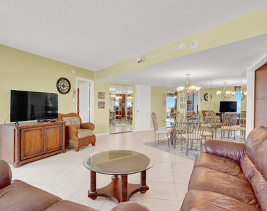 5420 N Ocean Drive - Photo Thumbnail 21