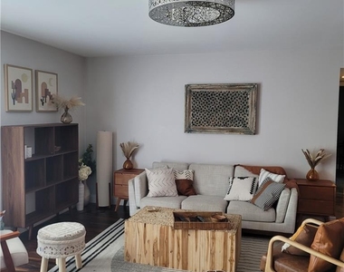 900 River Reach Drive - Photo Thumbnail 6