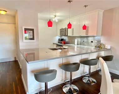 900 River Reach Drive - Photo Thumbnail 4