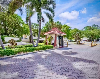 616 Nw 13th Street - Photo Thumbnail 1