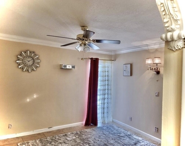616 Nw 13th Street - Photo Thumbnail 4
