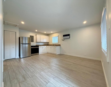 1215 Ne 17th Avenue - Photo Thumbnail 4