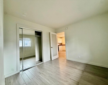 1215 Ne 17th Avenue - Photo Thumbnail 7