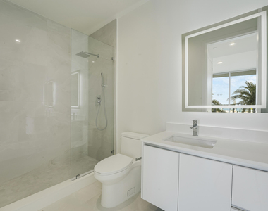 220 Lake Shore Drive - Photo Thumbnail 7
