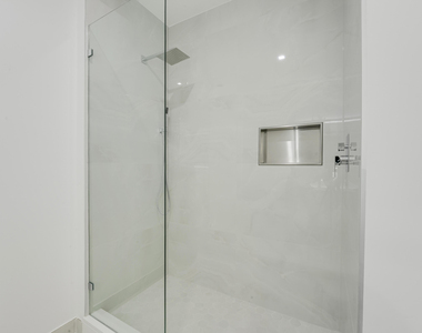 220 Lake Shore Drive - Photo Thumbnail 11