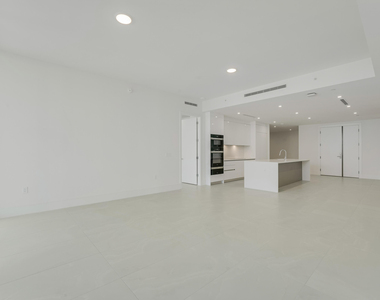 220 Lake Shore Drive - Photo Thumbnail 25