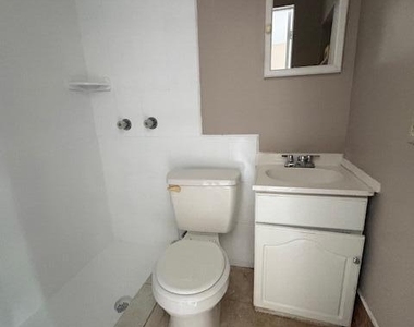 3115 Windsor Avenue - Photo Thumbnail 14