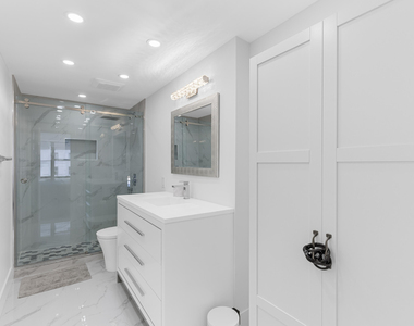 3800 Galt Ocean Drive - Photo Thumbnail 11