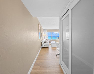 3700 Galt Ocean Drive - Photo Thumbnail 7