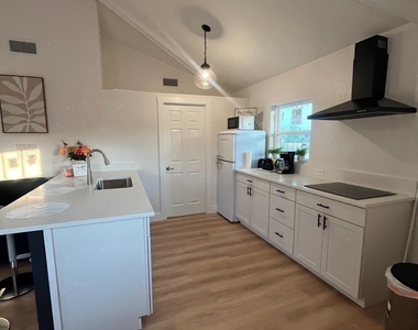 2040 Falconhurst Place - Photo Thumbnail 3