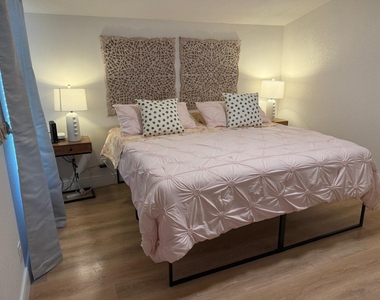 2040 Falconhurst Place - Photo Thumbnail 11