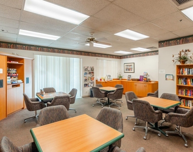 10624 Tropic Palm Avenue - Photo Thumbnail 31