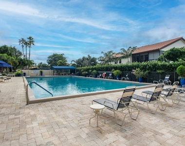 10624 Tropic Palm Avenue - Photo Thumbnail 27