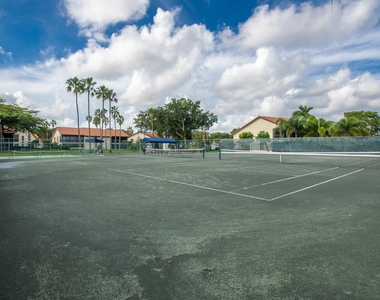 10624 Tropic Palm Avenue - Photo Thumbnail 29