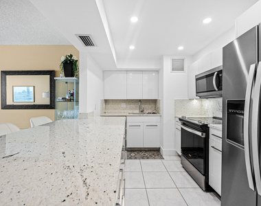 525 N Ocean Boulevard - Photo Thumbnail 7