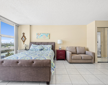 525 N Ocean Boulevard - Photo Thumbnail 2