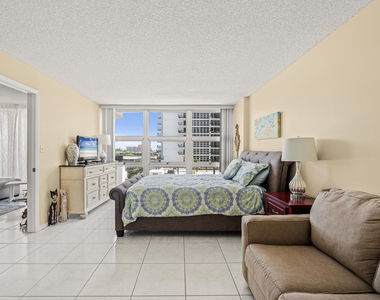 525 N Ocean Boulevard - Photo Thumbnail 4