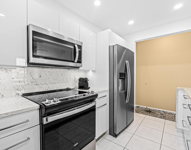 525 N Ocean Boulevard - Photo Thumbnail 11