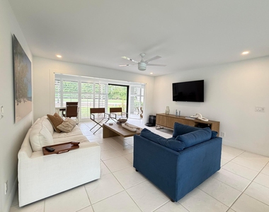4249 N Quail Ridge Dr Drive - Photo Thumbnail 18