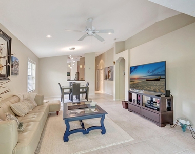 14211 W La Sedona Circle - Photo Thumbnail 12