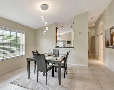 14211 W La Sedona Circle - Photo Thumbnail 9