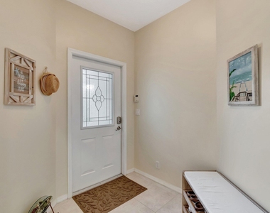 14211 W La Sedona Circle - Photo Thumbnail 6