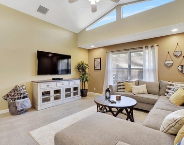 14148 Paddock Drive - Photo Thumbnail 16