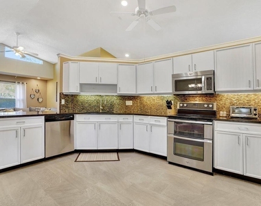14148 Paddock Drive - Photo Thumbnail 20