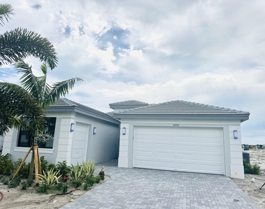 12292 Sw Compass Point Drive - Photo Thumbnail 1