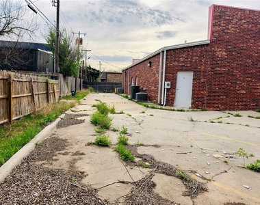 2905 Nw 70th Street - Photo Thumbnail 6