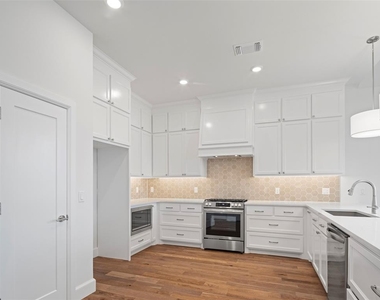 12733 Nw 2nd Terrace - Photo Thumbnail 15
