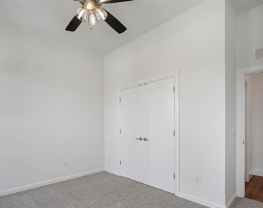 12733 Nw 2nd Terrace - Photo Thumbnail 10