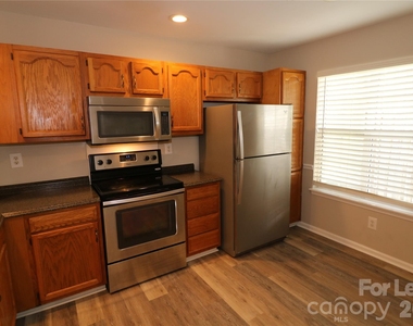 5878 Prescott Court - Photo Thumbnail 10