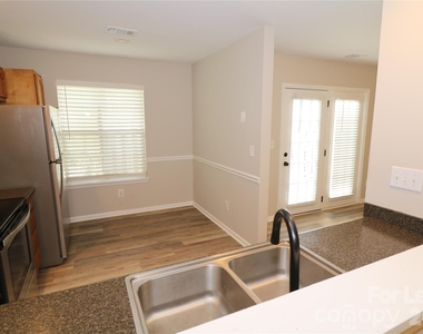 5878 Prescott Court - Photo Thumbnail 11