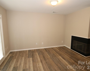 5878 Prescott Court - Photo Thumbnail 8