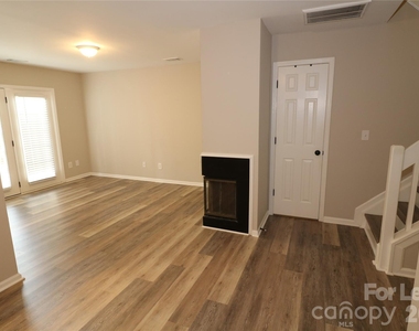 5878 Prescott Court - Photo Thumbnail 12