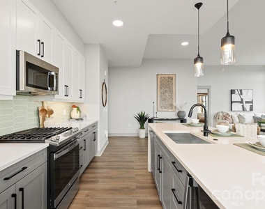 2025 Cleveland Avenue - Photo Thumbnail 5