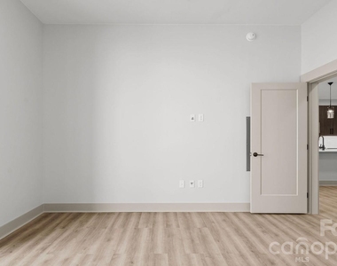 2025 Cleveland Avenue - Photo Thumbnail 35