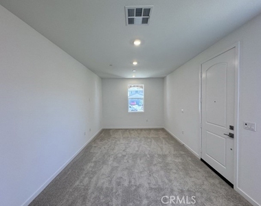 31133 Antares Street - Photo Thumbnail 4