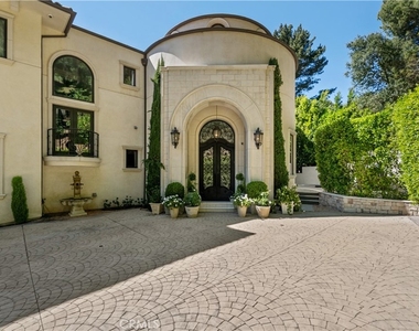 1210 Chantilly - Photo Thumbnail 2