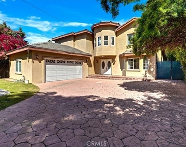 5224 Woodlake - Photo Thumbnail 3