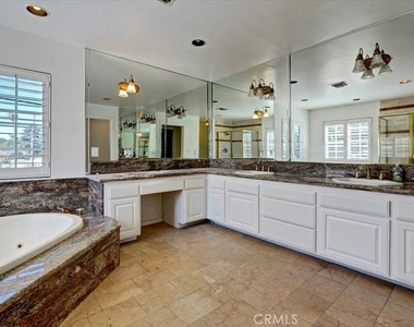 5224 Woodlake - Photo Thumbnail 28