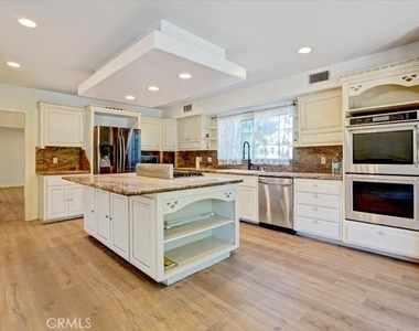 5224 Woodlake - Photo Thumbnail 9