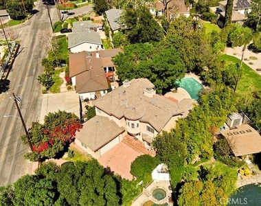 5224 Woodlake - Photo Thumbnail 1