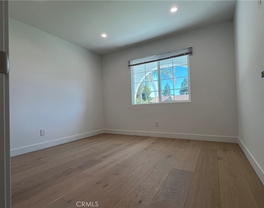 18371 Lahey - Photo Thumbnail 18