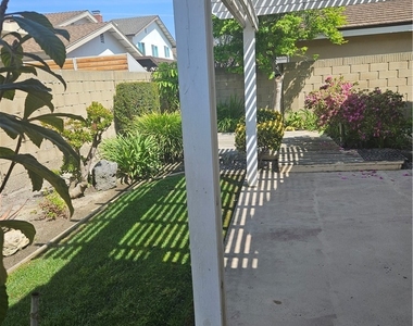 6801 Glen Drive - Photo Thumbnail 16