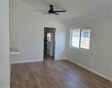 6801 Glen Drive - Photo Thumbnail 3
