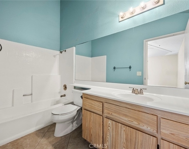 409 Utica - Photo Thumbnail 19