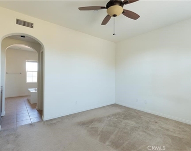 710 E Valencia - Photo Thumbnail 21